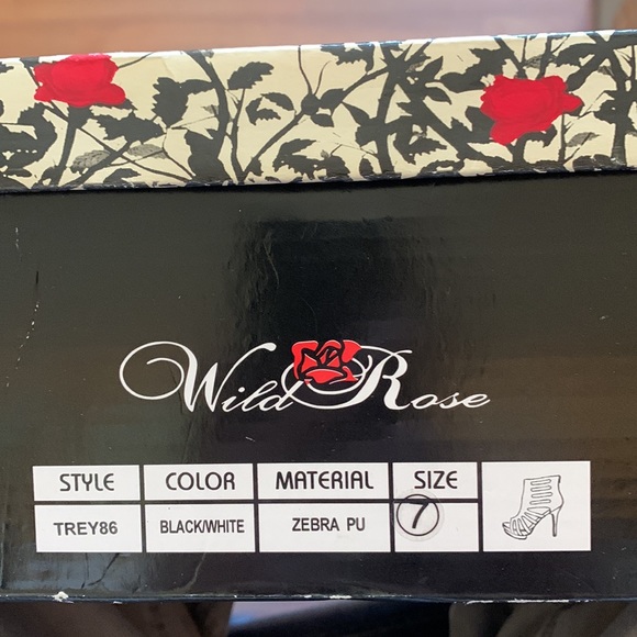 Heeled booties - Picture 7 of 7